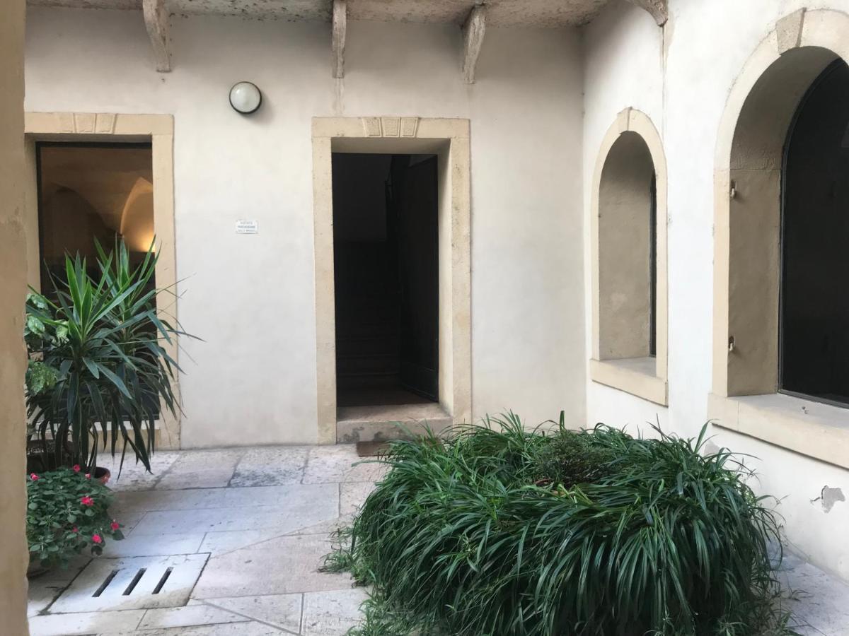 Palazzo Della Torre Room فيرونا المظهر الخارجي الصورة